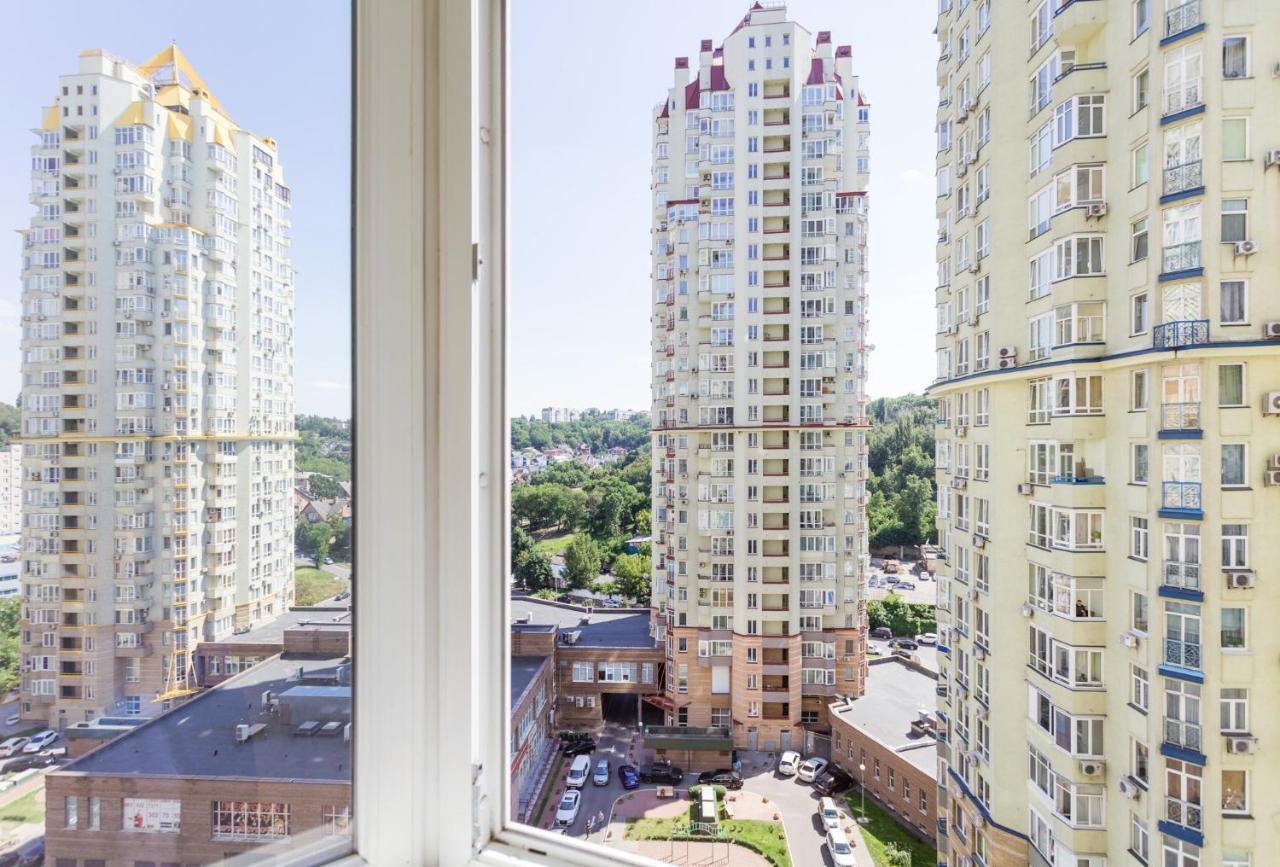 Navit Apartments With Breakfast,Near The Railway Station, The City Center, The Park Kiew Exterior foto